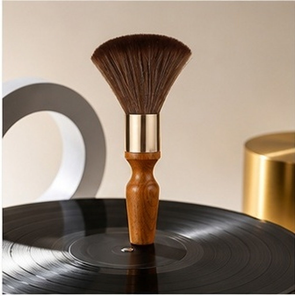 レコードクリーニングブラシ。CDアルバムやターンテーブル用カ - Vinyl Record Cleaner のレビューと価格